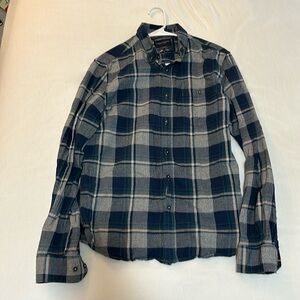 Denim & Flower Flannel 
Size: M